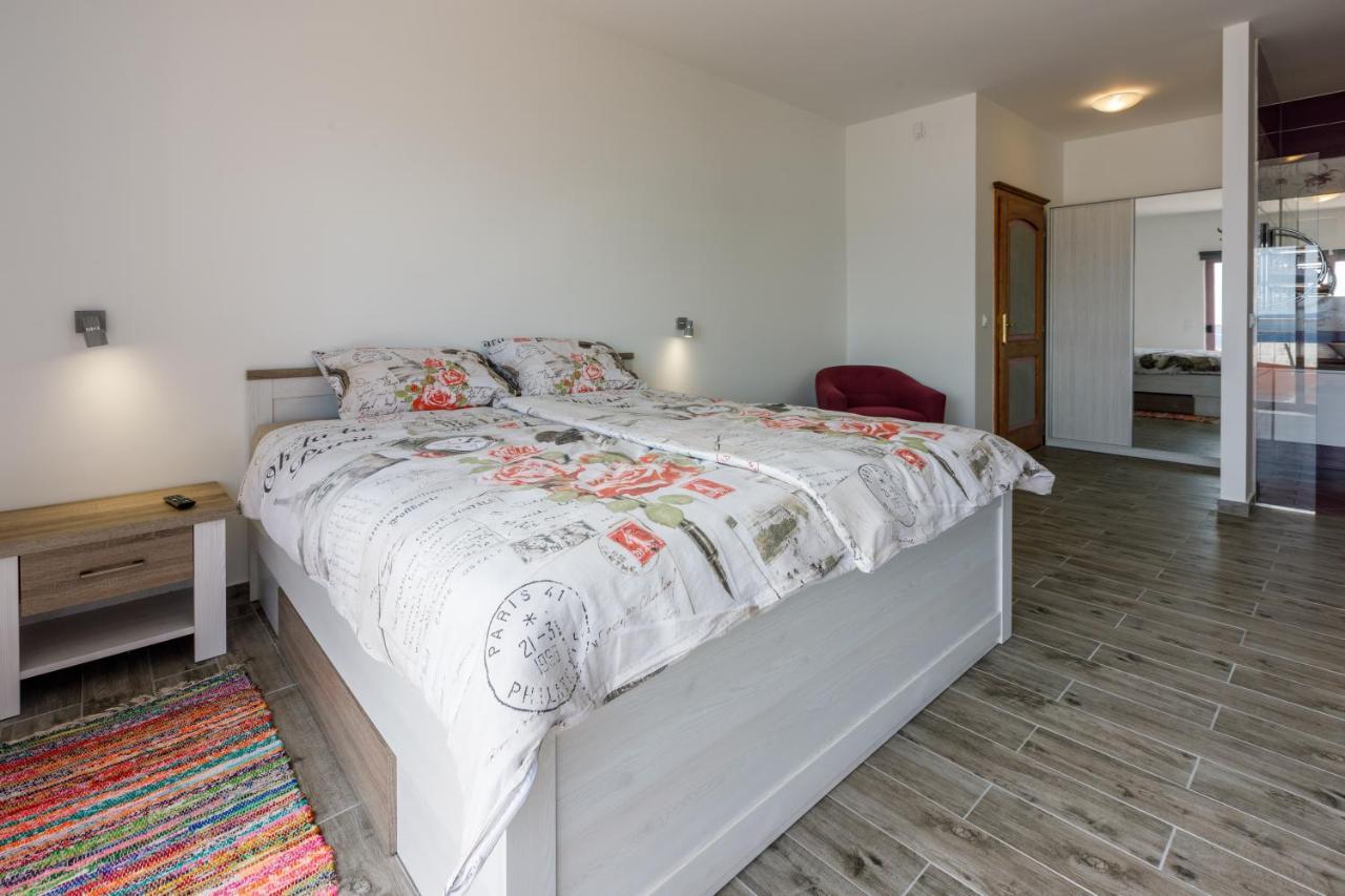 Apartmani Rino Dramalj Kültér fotó